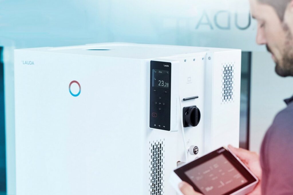 LAUDA temperature control equipment for Asynt collaboration