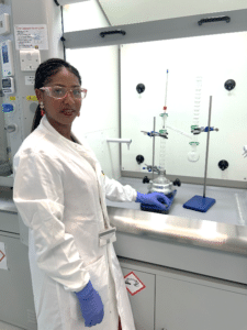 Daniela Brandao de Ceita (Dani), CoMENS Faculty Chemistry Technician and holder of an MRes in Organic Chemistry and Drug Discovery, runs the 1st year chemistry teaching lab at Northeastern University London.